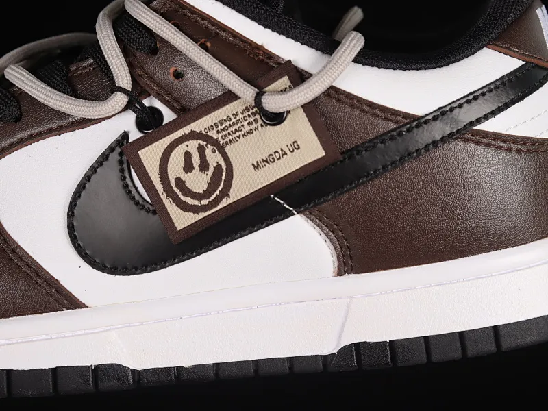 All Categories Nk SB Dunk Series Nk SB Dunk Low Low-top sneakers Nk Dunk Low Black Smiley Customized version of deconstructed strap casual sneakers DJ6188-002